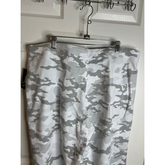 Avia Women's Light-weight Straight Leg Sweatpants Grey/White Camo NEW ~ Size XXL - Picture 5 of 7